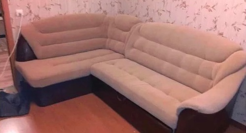 Перетяжка углового дивана. Политехническая